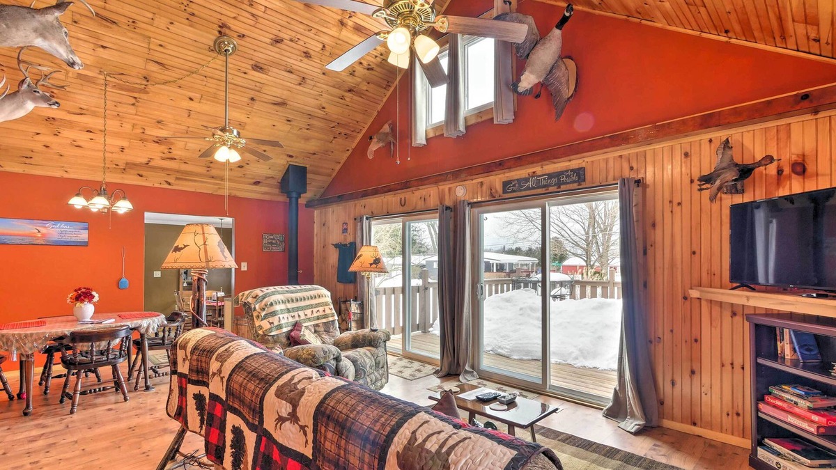 Pymatuning Central Cottage | Family-Friendly Espyville Cottage Near Lake!