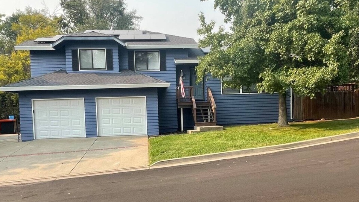 North Auburn House | Family Friendly Flat for 8 Close to Town
