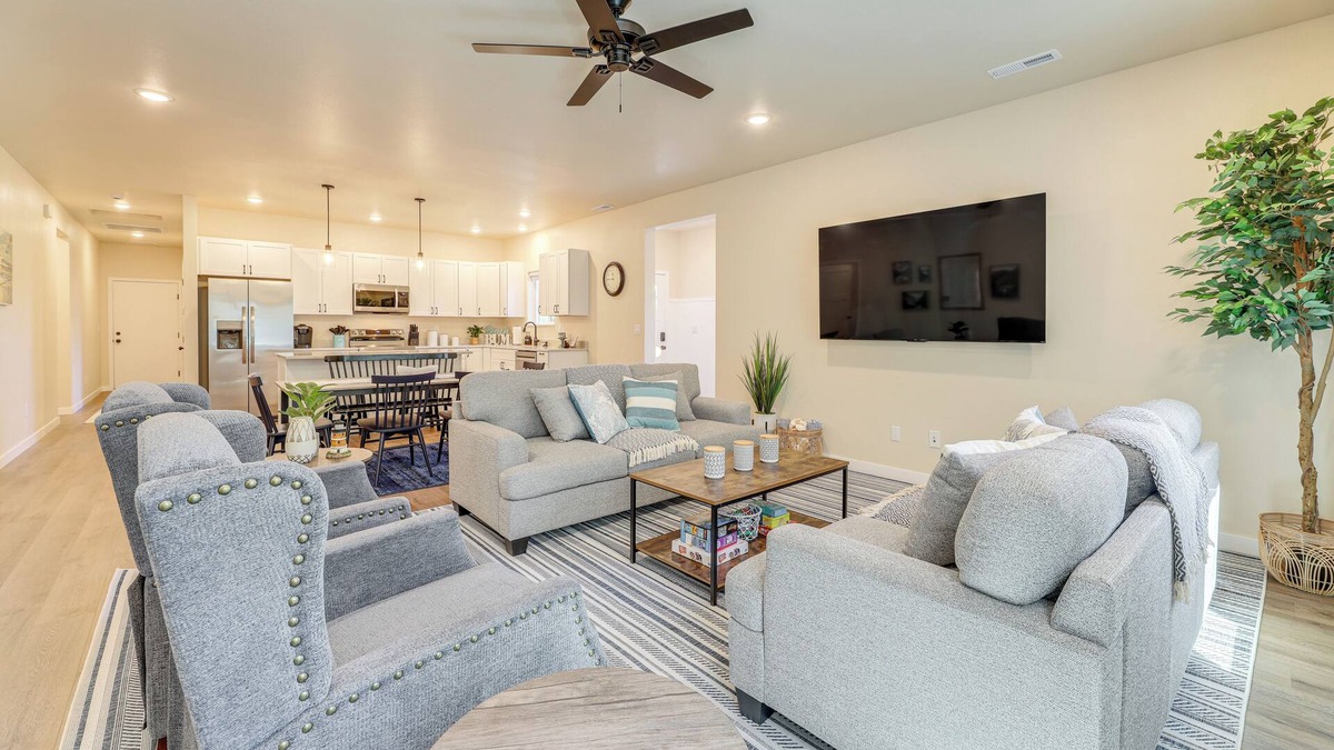 Florence House | Family-Friendly Florence Home: 3 Mi to the Coast!