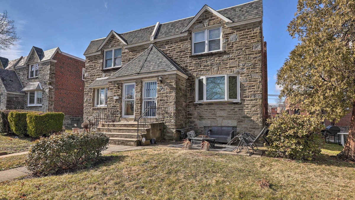 North Philadelphia House | Family-Friendly Getaway: 11 Mi to Dtwn Philly