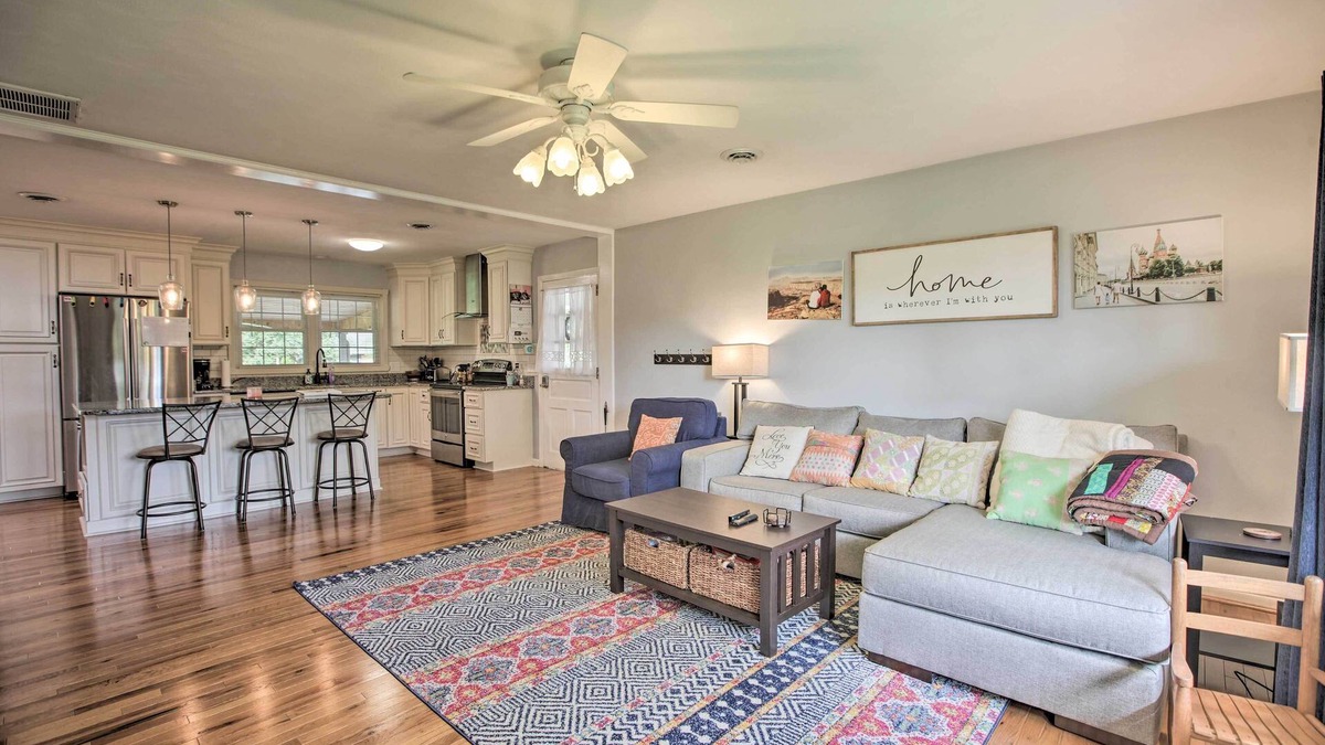 Bridgewater House | Family-Friendly Getaway w/Fire Pit & 2 Kayaks!