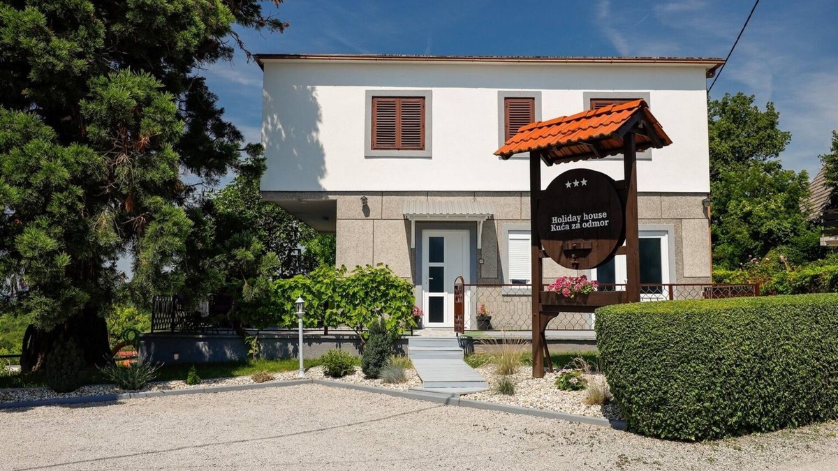 Breznik Plesivicki House | Family friendly house with a parking space Jastrebarsko, Prigorje (K-20705)