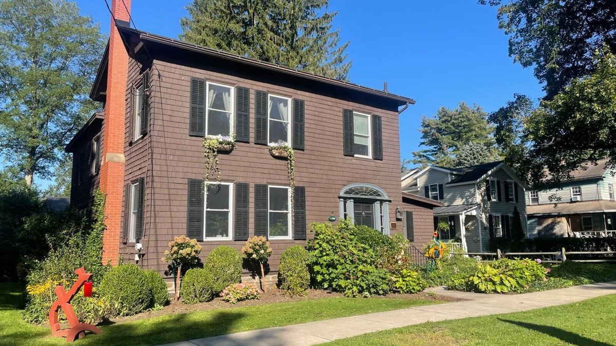 East Homer House | Family-Friendly Historic Home with Private Sauna and Spacious Yard