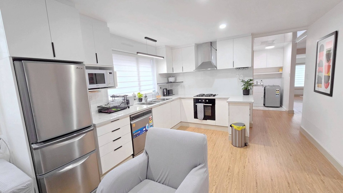 Upper Riccarton House | Family-Friendly House in Riccarton- Clean and Convenient