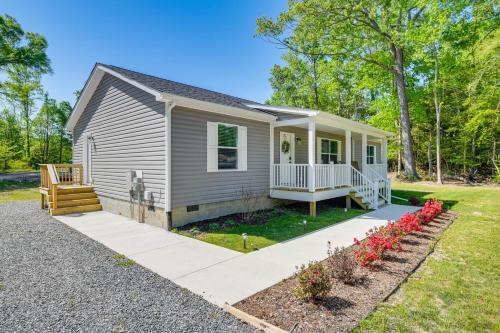 Colonial Beach House | Family-Friendly Home with Deck Near Colonial Beach!