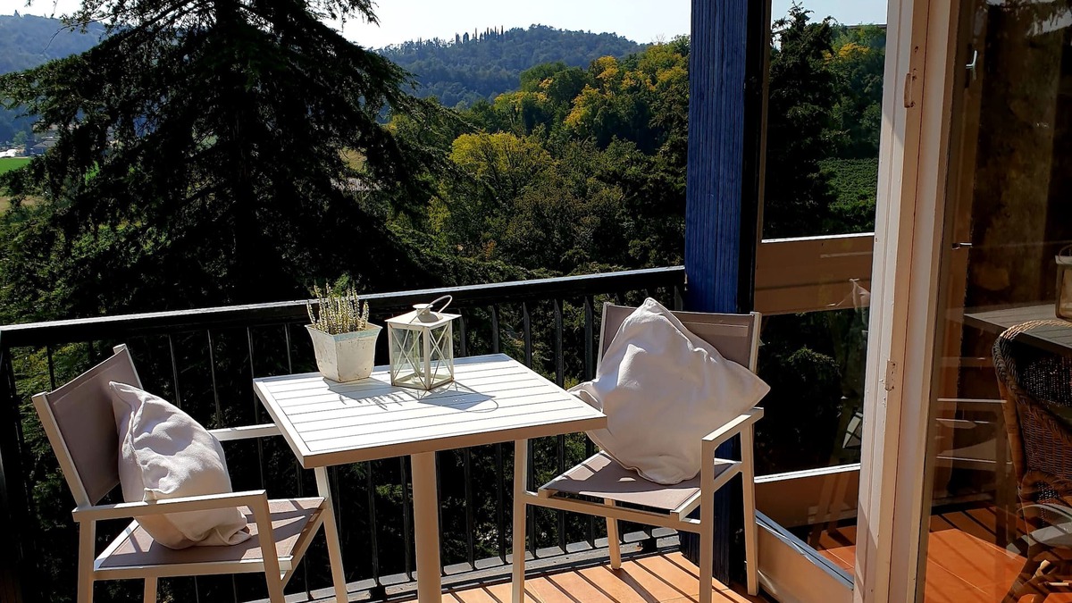 Costermano Cottage | Family friendly holiday home