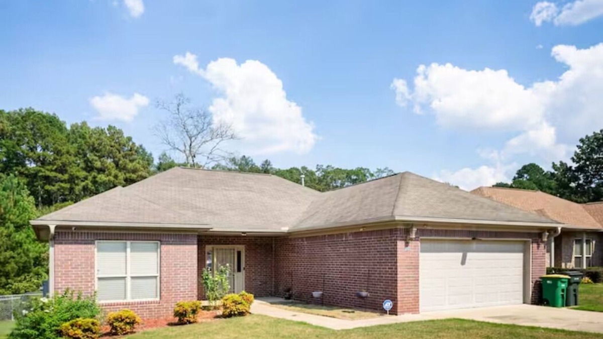 Little Rock House | Family Friendly Home in Little Rock