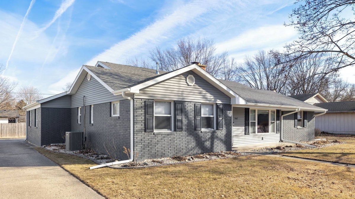 Rochelle House | Family-Friendly home in Rochelle, IL