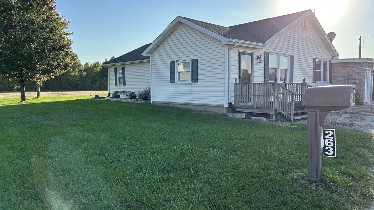 Lakewood Shelby County House | Family Friendly Home in Cowden