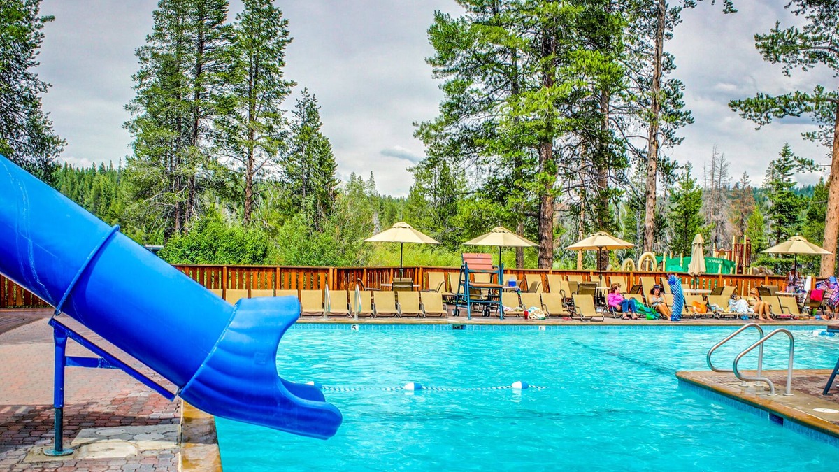 Truckee Ski Chalet | Family-Friendly Home with Shared Pool & Hot Tub - Access to Rec Center