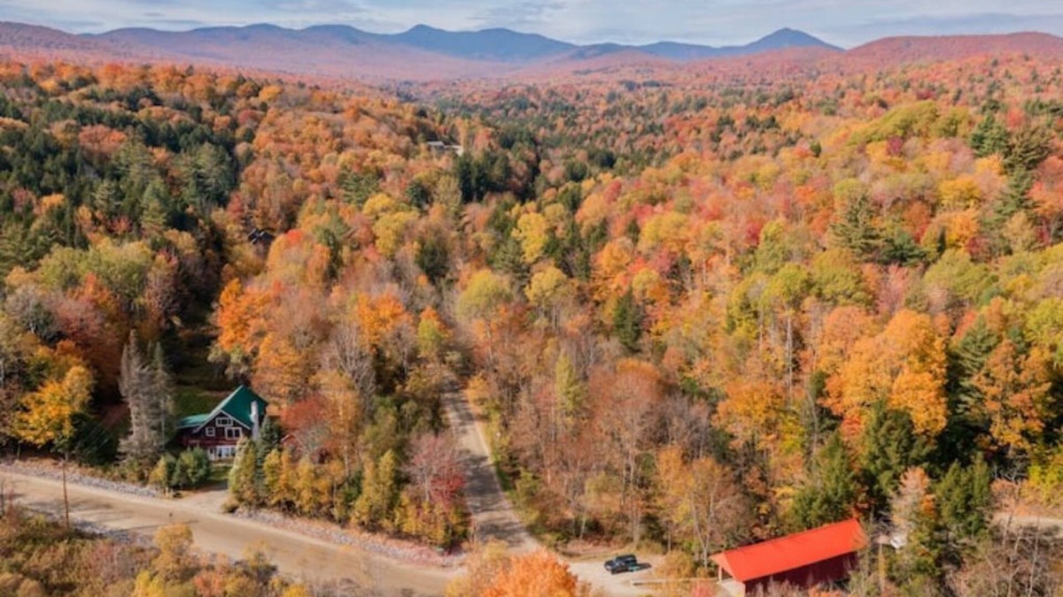 Morrisville Cottage | Family-friendly, hot tub, full kitchen, 4 bedroom, deck, yard, dogs allowed.