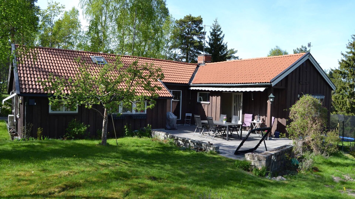 Kummelnas House | Family-friendly house with jacuzzi near lake, sea, nature and Stockholm