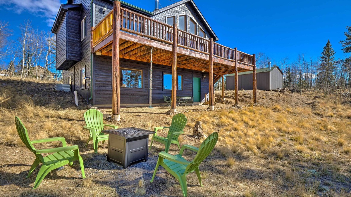 Indian Mountain Cabin | Family-Friendly Jefferson Cabin w/Fire Pit!