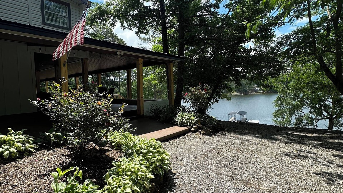 Cullman House | Family Friendly Lake House