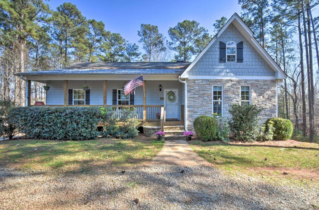 Gainesville House | Family-Friendly Lake Lanier Escape on 2 and Acres!