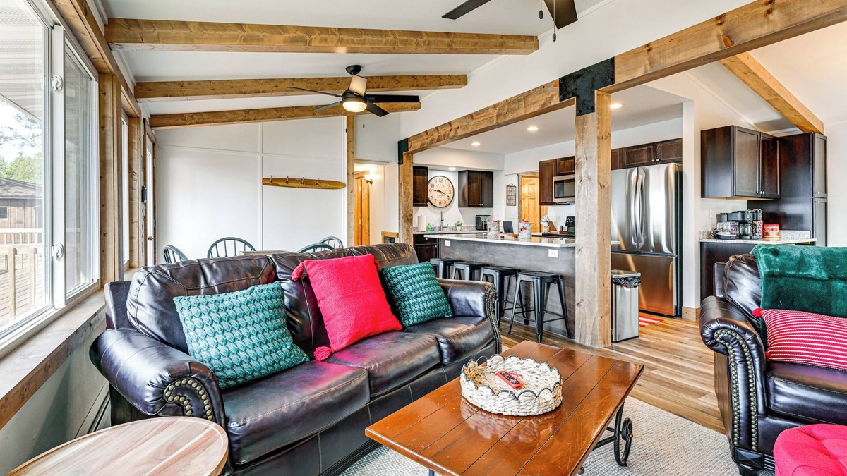 Tomahawk Cabin | Family-Friendly Lakefront Retreat in Tomahawk!