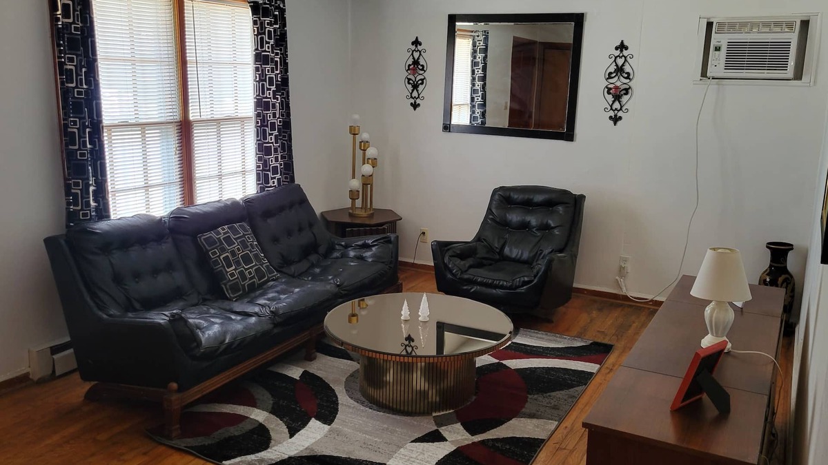Franklin House | Family-Friendly Lodging - 3 Bedrooms