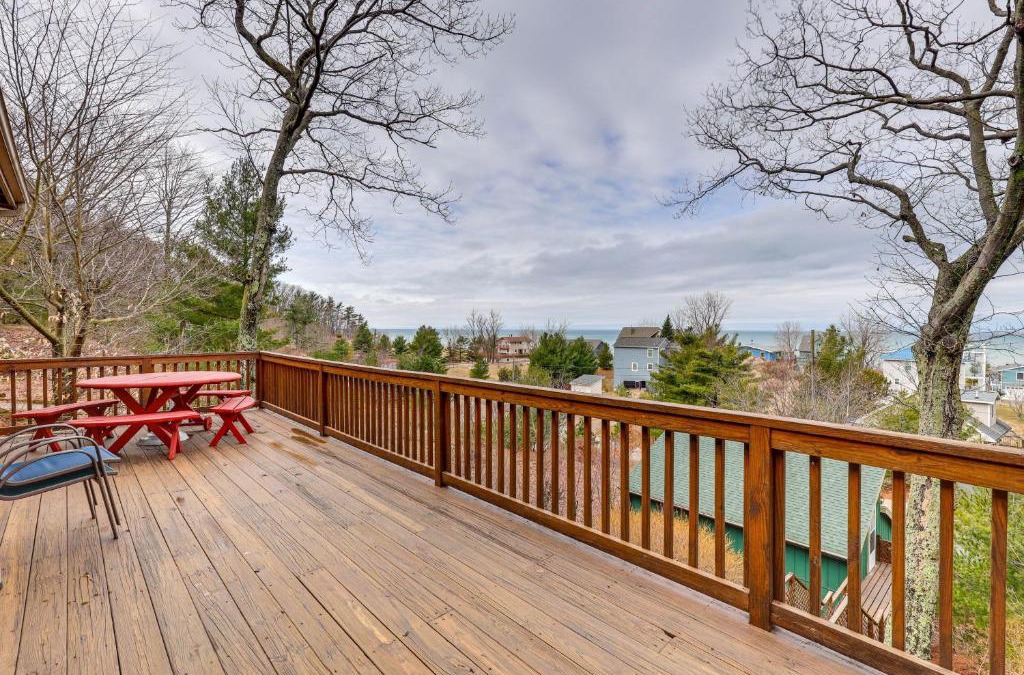 Shelby House | Family Friendly Mears Cottage - Walk to the Beach!