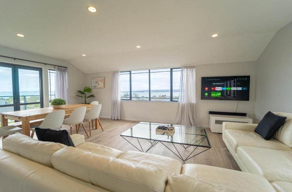Northcote House | Family Friendly Oceanview Howick Home - Pets+