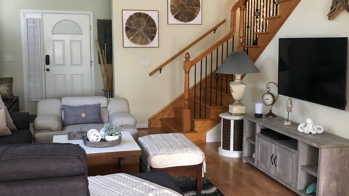 Fruitville House | Family friendly only 20 minutes driving distance to the sugar white sand beaches