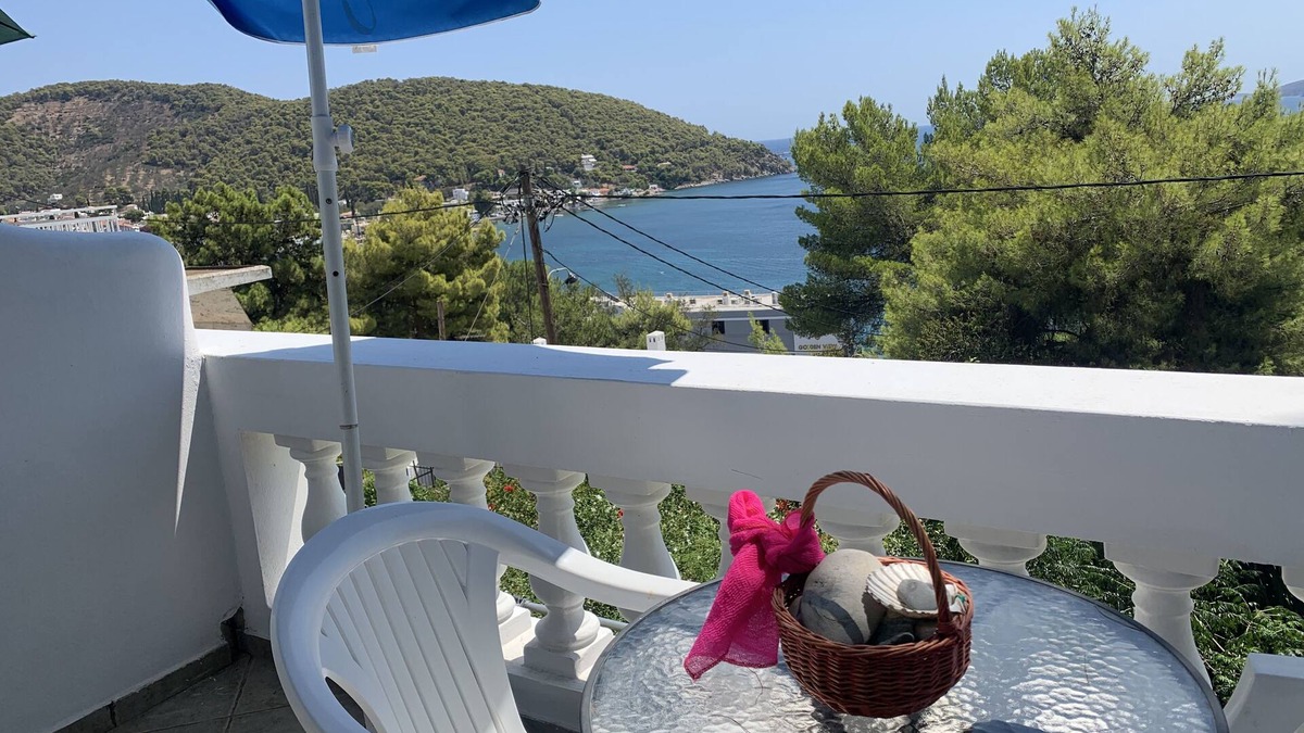 Poros House | Family friendly, Pet friendly,Sea view,Big Garden