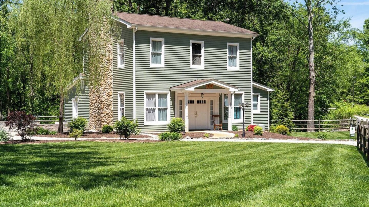 Sparta House | Family Friendly, Pet Friendly, Lake Access, Private