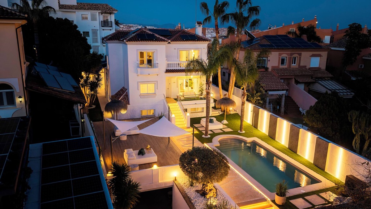 Torrequebrada Villa | FAMILY FRIENDLY RENTAL IN LUXURY AREA WITH BBQ & PRIVATE HEATED SWIMMING POOL