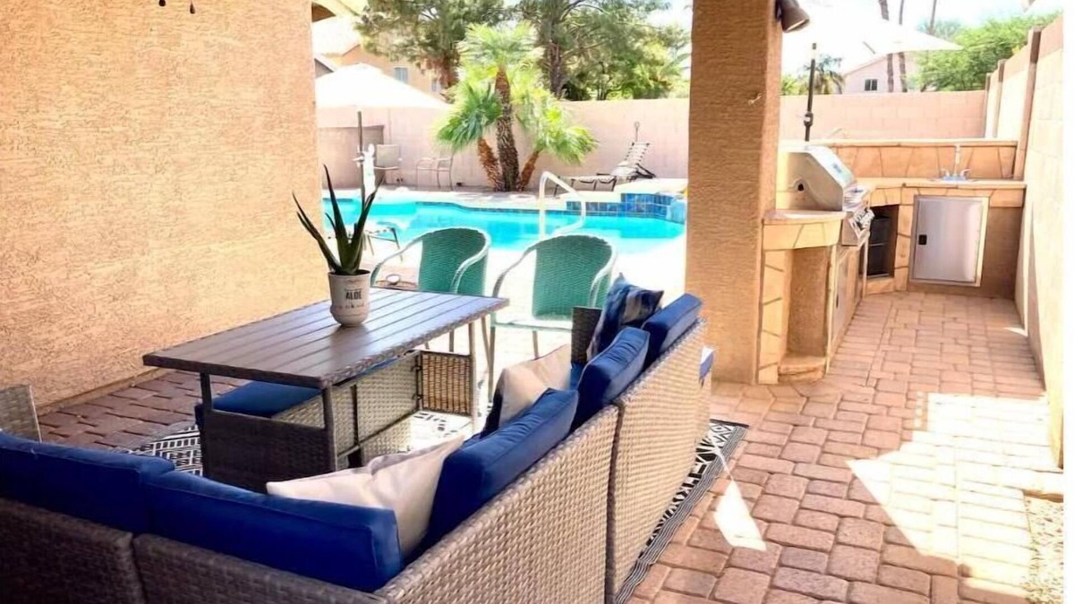 Superstition Springs House | Family friendly, Relaxing, Heated Pool+spa