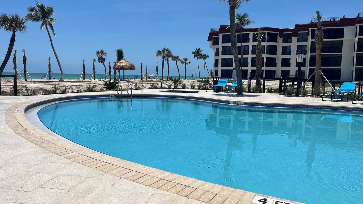 Sanibel Condo | Family Friendly Resort, Pool, Beach, Gulf, Tennis
