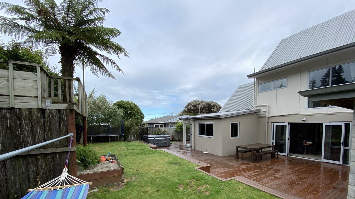 Lynmore House | Family friendly retreat close to forest and lakes.