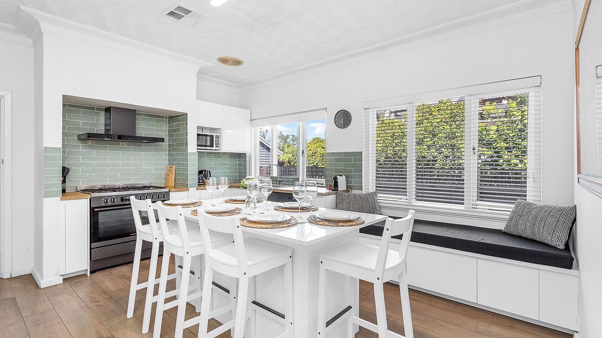 Bassendean House | Family-friendly stay featuring spacious lawn