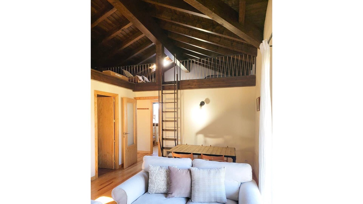 Err Apartment | Family friendly Stay with Stunning Mountain Views