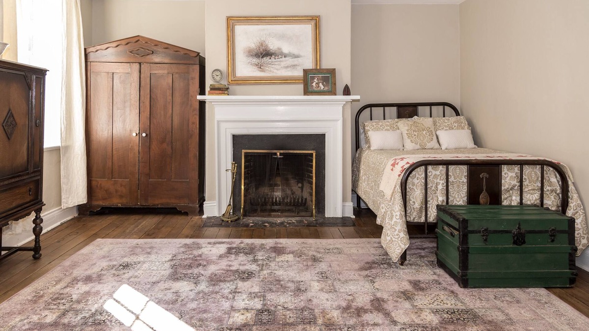 North Downtown House | Family-Friendly 1830s Cville Row House Near Downtown Mall, UVA, & Monticello