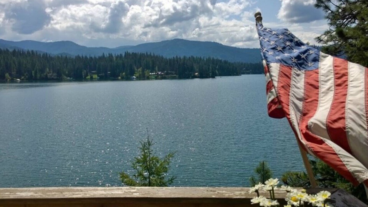 Hayden Lake House | Family-friendly with a beautiful view of Hayden Lake and new outdoor Patio!
