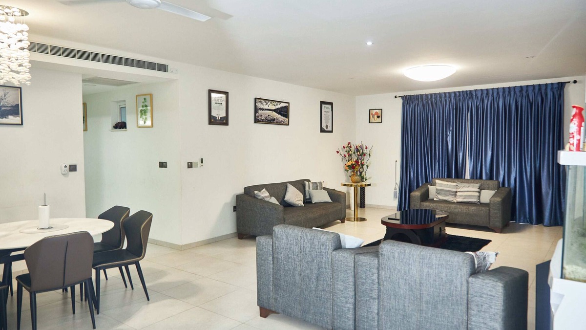 Accra Apartment | Family-Friendly & Work-Friendly Elegant Apartment close to shopping mall & beach
