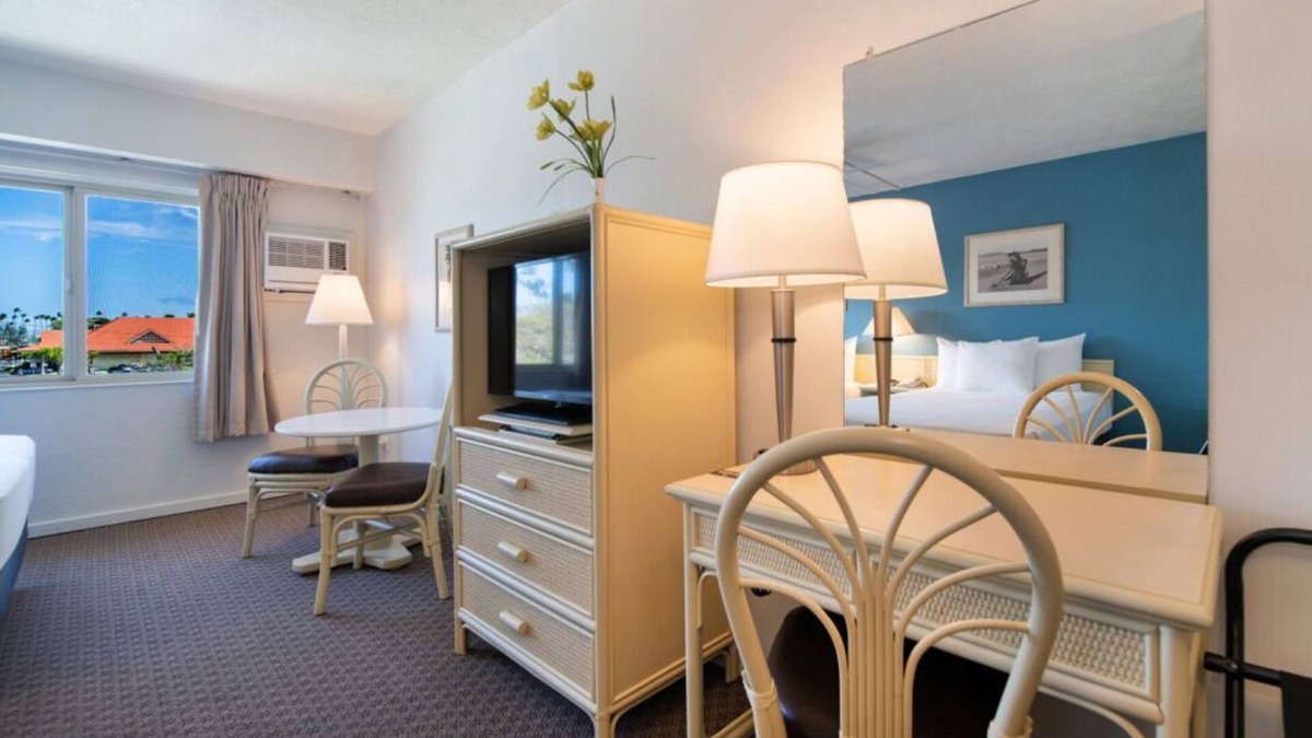 Kahului House | Family & Friends Getaway! 4 Comfortable Units, Minutes Iao Valley State Park!