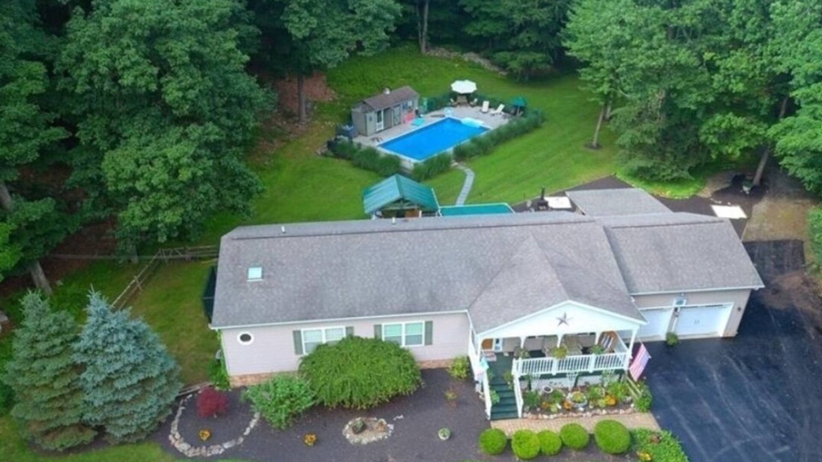 Warwick Villa | Family Fun Getaway near Cascade Lake in Warwick NY