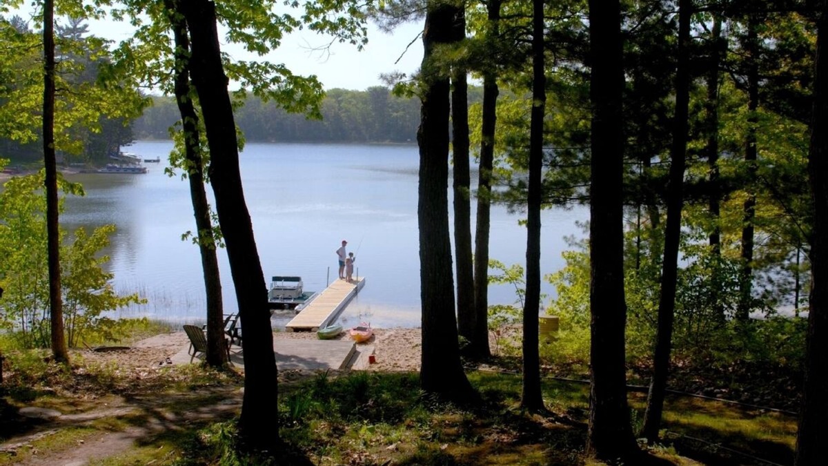 Lewiston House | Family Fun.Lake Home,Kayaks,SUP.Pontoon Paddle Boat,Free WiF & Direct TV
