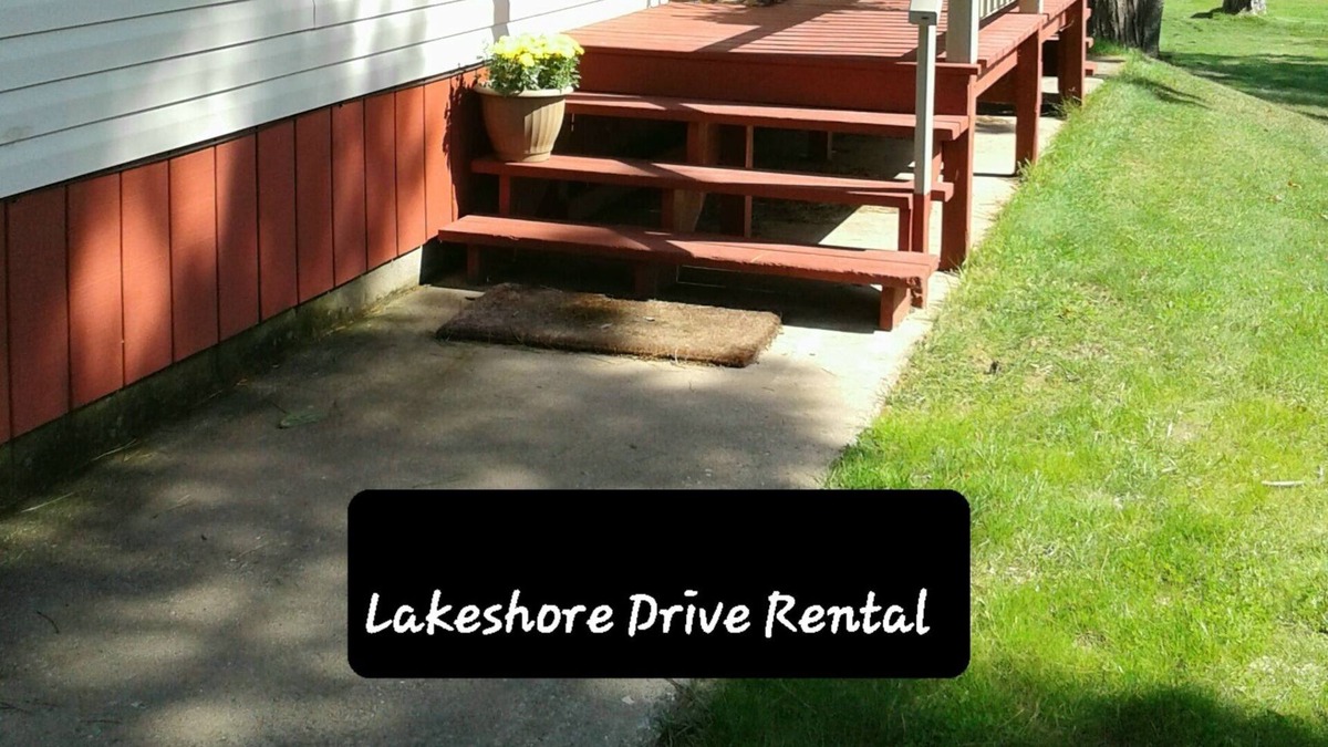 Chassell House | Family fun on the Lake. Gateway to the Keweenaw. Close to Houghton & Hancock.