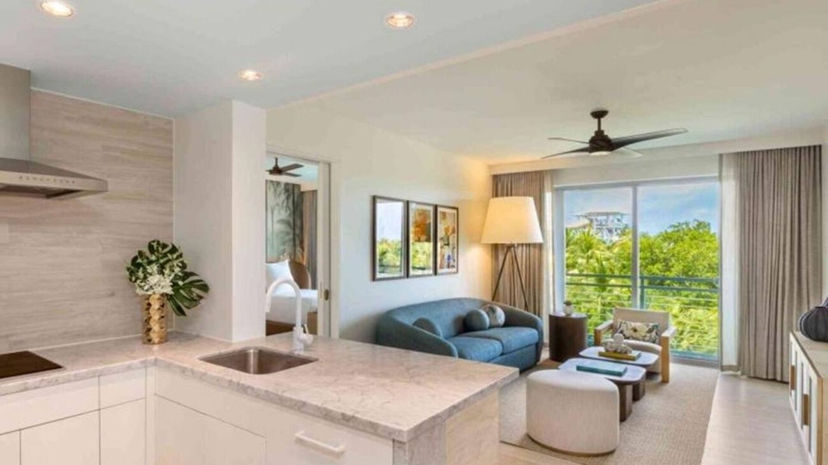 Nassau Hotel | Family Getaway | 2BR Unit, Pools, Water Park, Bar, Onsite Dining, Pets Allowed