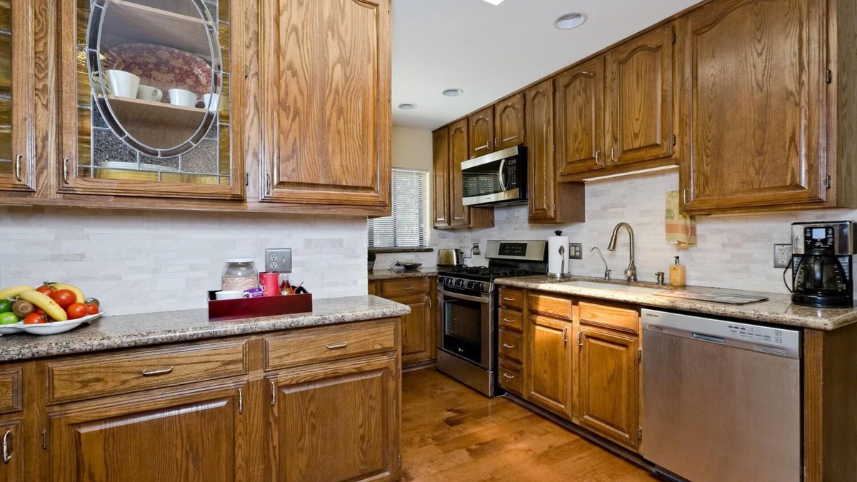Camarillo House | Family Getaway Central To LA, Santa Barbara, & Essential California Beaches!