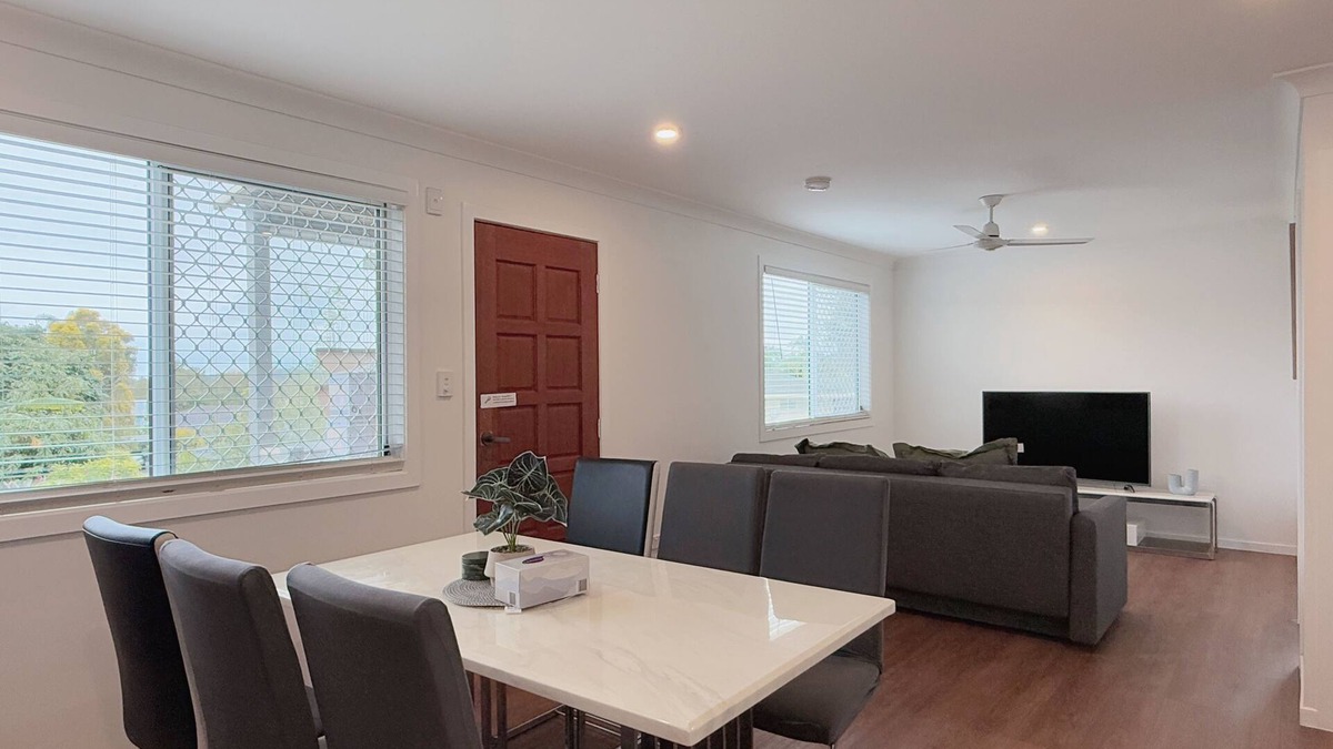 Sunnybank Hills House | Family Haven in Sunnybank | 2BR 2Bath/3 Beds