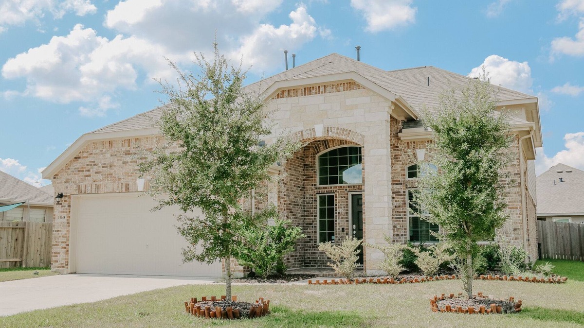 Barrett House | Family Haven: Spacious 4-Bedroom Retreat!