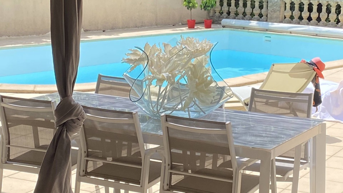 Castillon-du-Gard Other | Family holiday property up to 20p with gites 2kms from the Pont du Gard