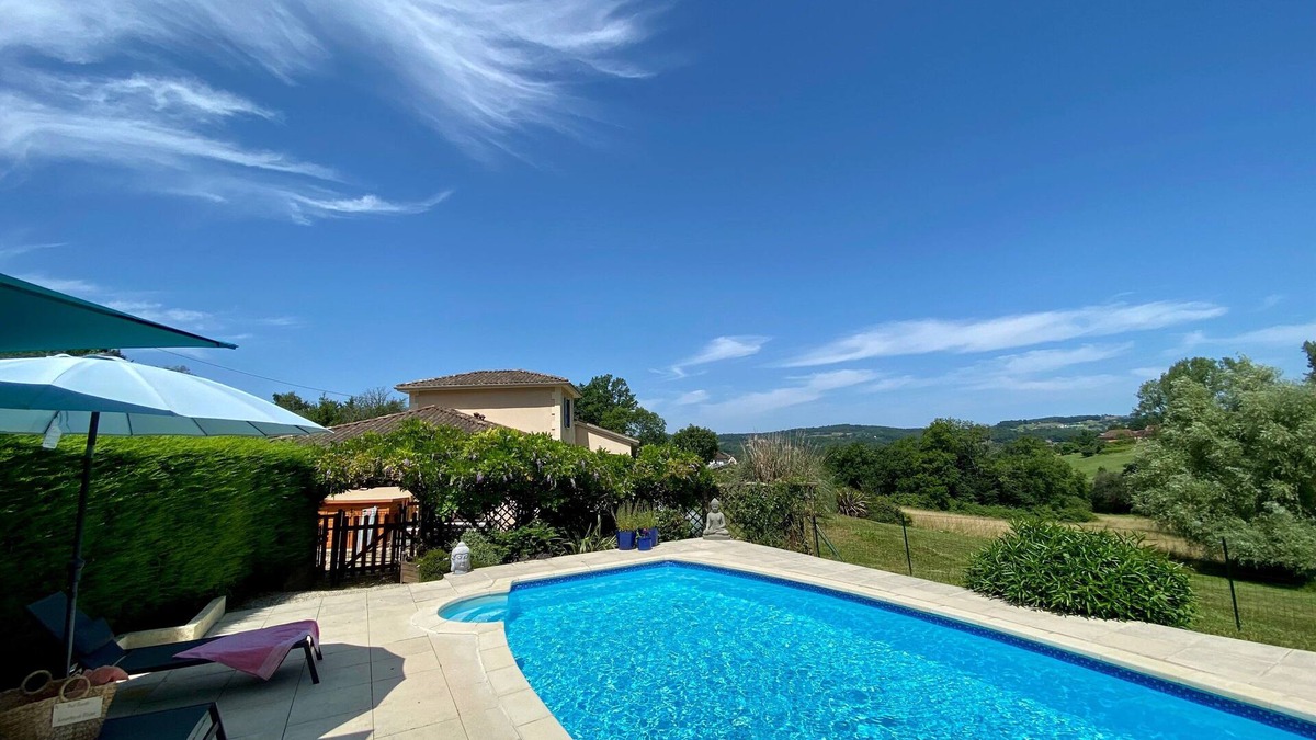 Cherveix-Cubas Villa | Family holiday home, PRIVATE POOL, excellent entertaining space and close to a busy rural village.