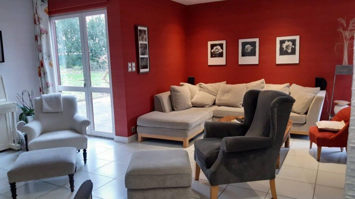 Hillion House | Family home 5 minutes from the sea with a large garden