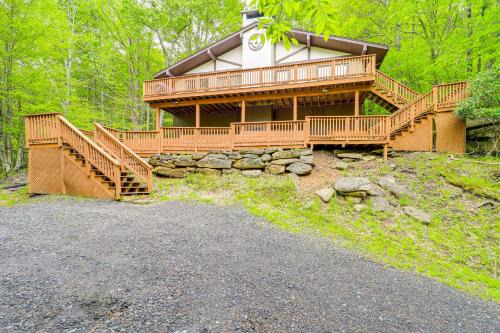 Charter Hills House | Family Home about 2 Mi to Beech Mountain Ski Resort!