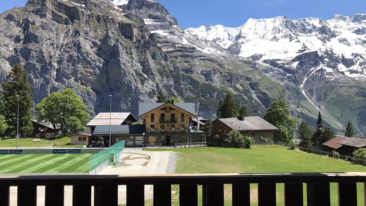 Murren Apartment | family home & alpine wellness inhouse