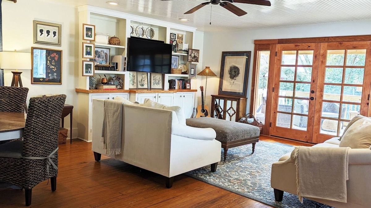 Opelika House | Family home blocks from Downtown Opelika & less than 10 miles from Auburn campus