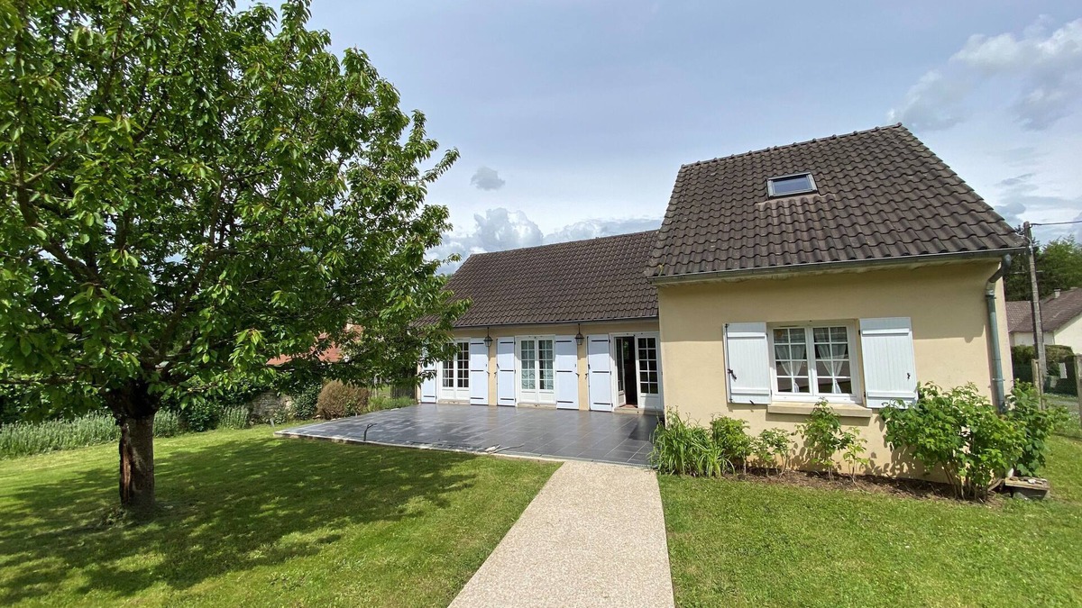 Varinfroy House | Family home close to Paris and Disneyland ideal for relaxing and sightseeing